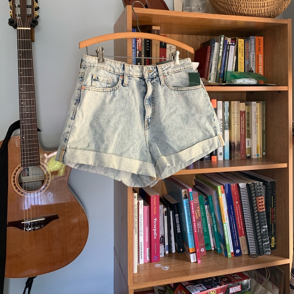New high rise Mom shorts. Never worn